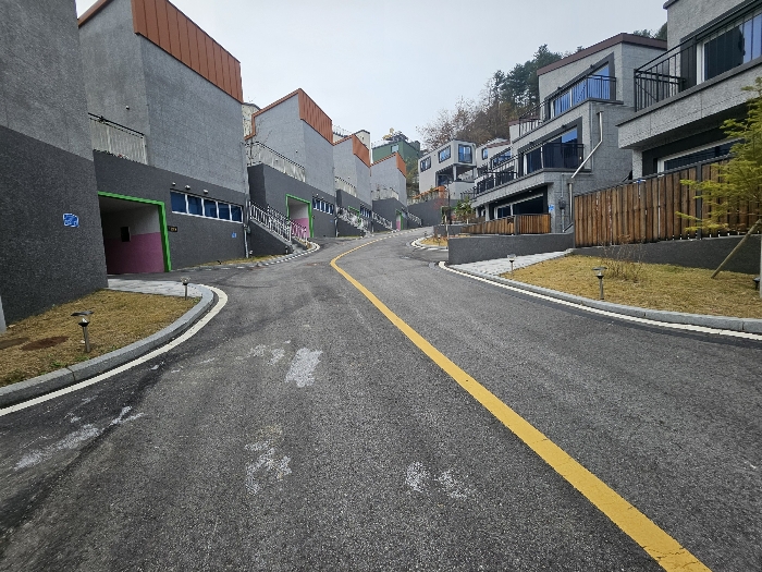 본건 및 단지내 도로