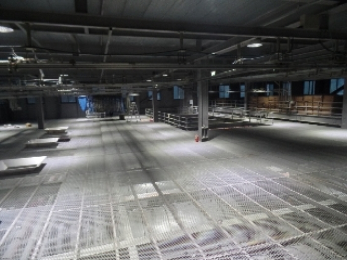 제시외 ㄱ.작업장 및 창고(3층 소재)