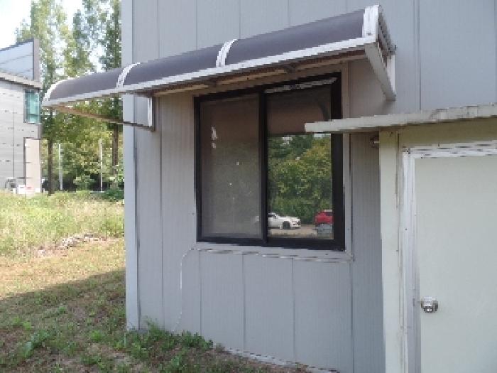 제시외 ㄴ.차양 일부