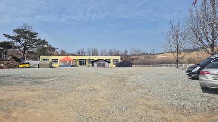 학교 및 운동장