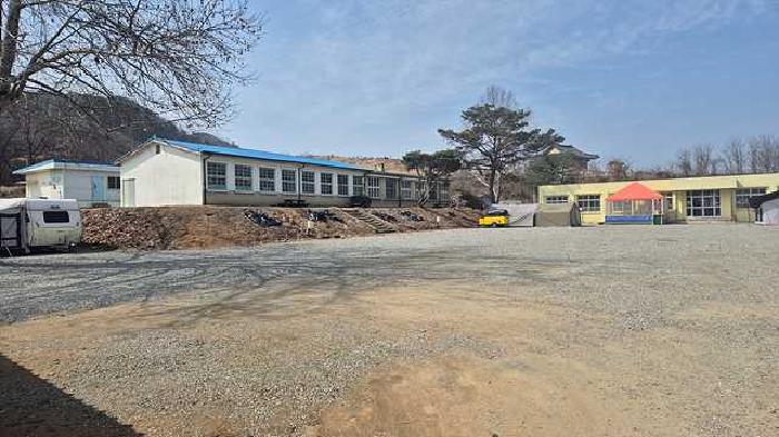 학교 및 운동장