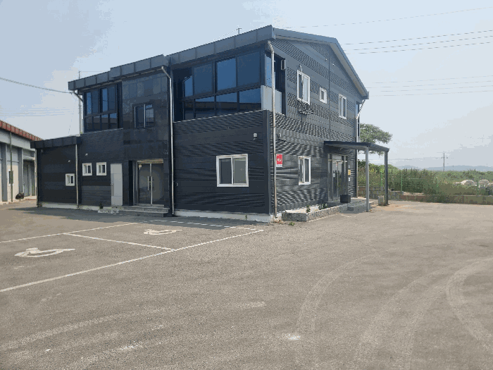 3-2) 1층 사무실, 2층 휴게실, 제시외건물 ㅂ)