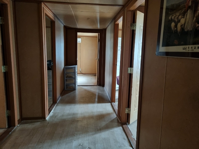 제시외 (a) 전경