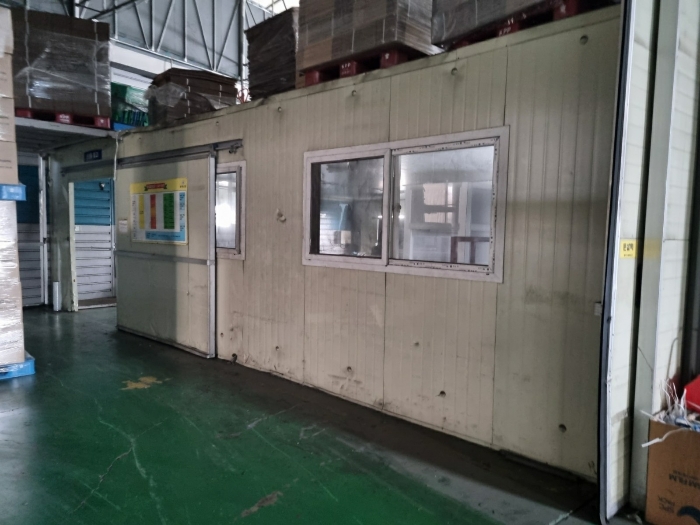 제시외 (i) 전경