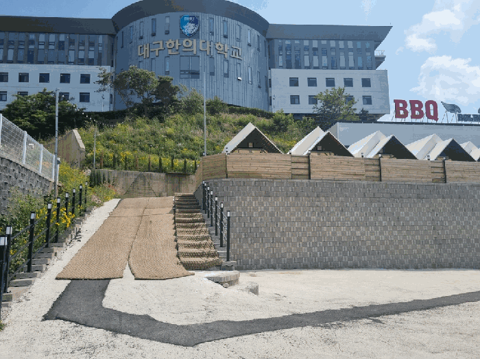 본건 건물(가)진입부분-계단식