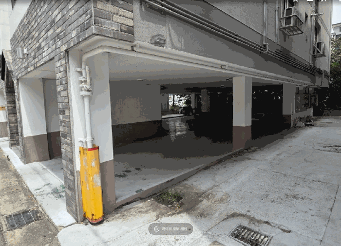 본건 1층 주차장부분 전경