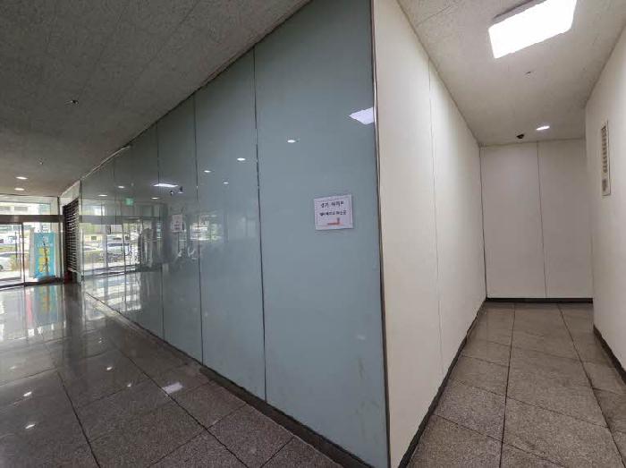 본건 101호 전경(북쪽 공동출입구 쪽)