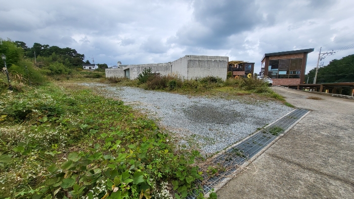 본건 토지 1 및 건물 2 전경