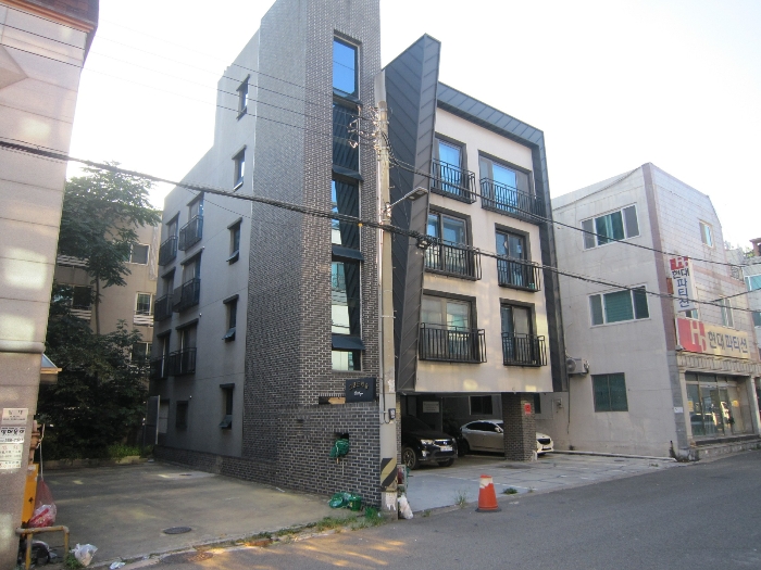 본건전경(남동측에서 촬영)