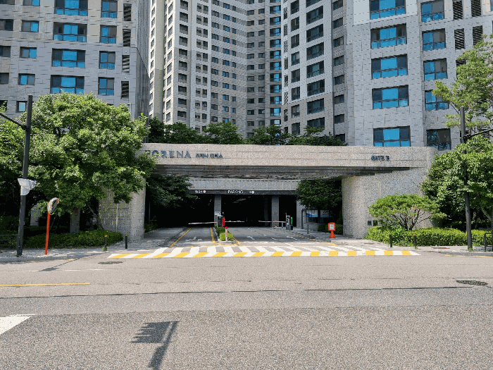 본건 단지 출입구