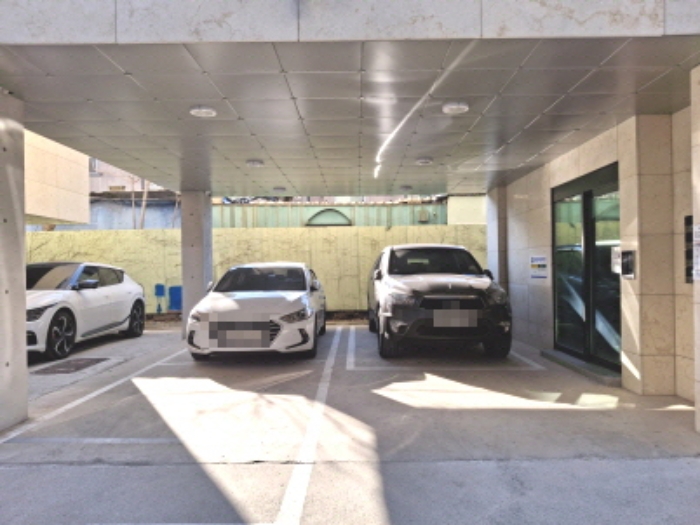 목록3 1층 주차장 모습1