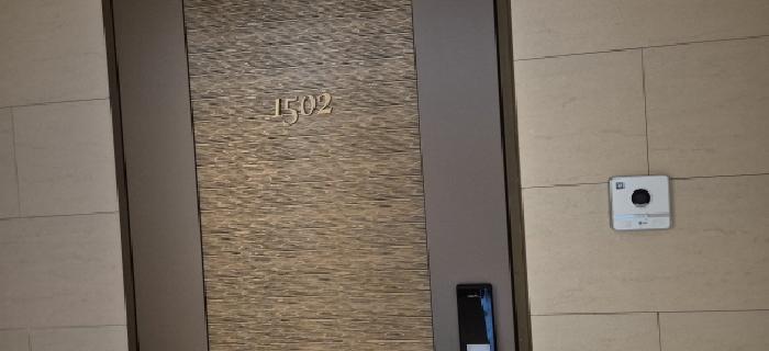 전유세대 출입문