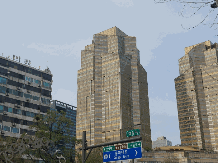 본건 롯데캐슬골드 제101동 전경