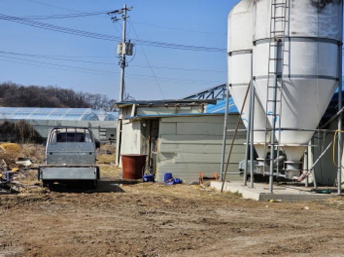 목적물 2 내 제시외 사료공급기 - 1