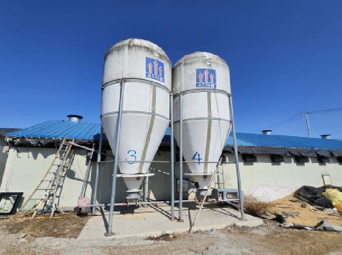 목적물 2 내 제시외 사료공급기 - 2