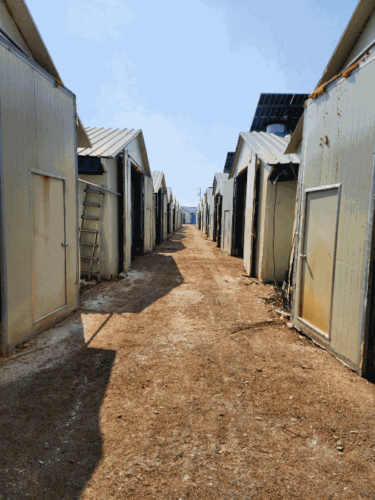 본건 축사 전경