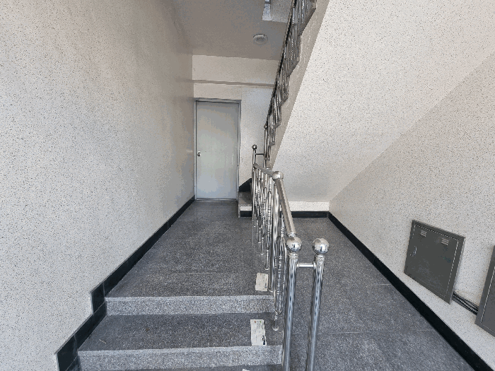 1층 계단실
