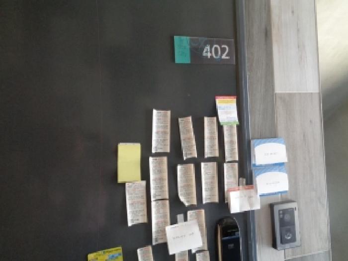 목록2의 각 호실 출입문 전경