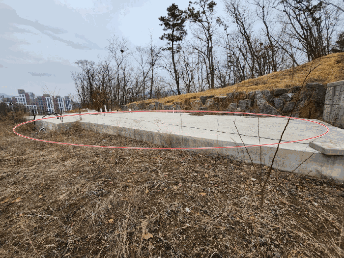 기호 4 지상 제시외콘크리트기초
