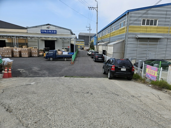 <기호 1,2> 토지 및 주변 전경’><br /><img src=