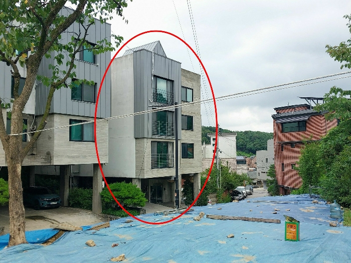 남서측에서 촬영