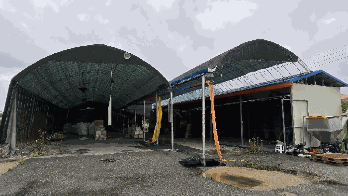 제시 외 건물 기호(ㄱ) 및 철거가 용이한 비닐하우스 사진