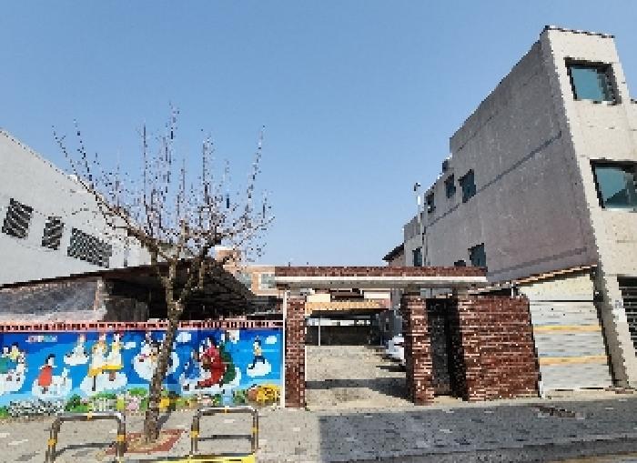 충청북도 영동군 영동읍 계산로2길 16(계산리 680-14)  
목록4)제시외 철근 콘크리트 벽돌구조