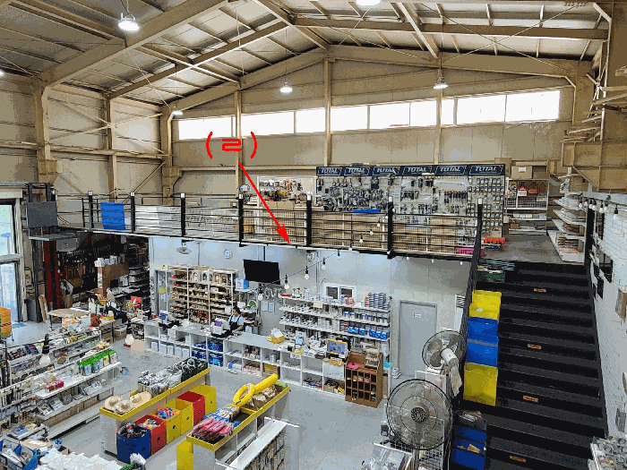 제시외물건(ㄹ)(상품진열대 및 관리실)-기호(2) 소매점 내부)