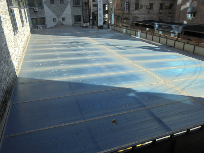 제시외 건물(ㄱ) 지붕부분