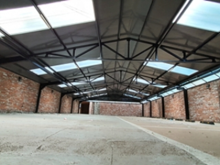 기호3 지상 제시외 경량철골조 강판 및 폴리카보네이트지붕 주차장