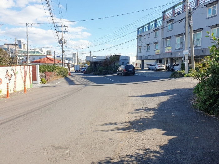 주위환경 - 기호(4) 북측 연결 아스콘 포장도로