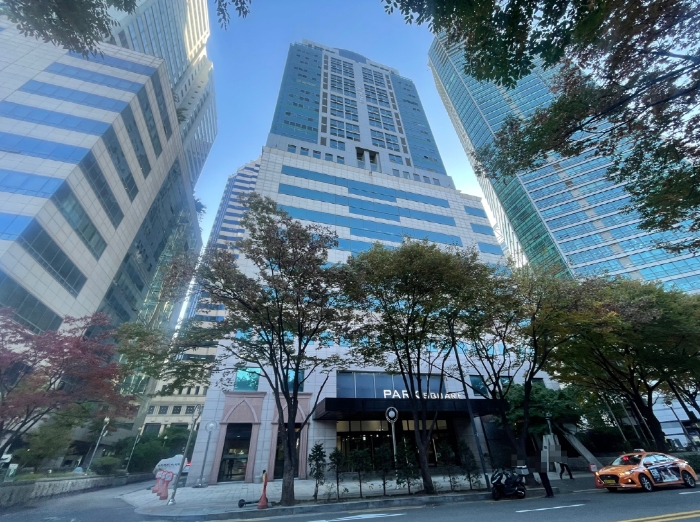 <본건 소재 건물 전경>‘><br /><img src=