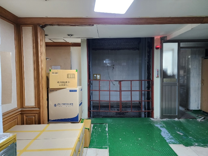 대상건물 2층 소재 화물용리프트