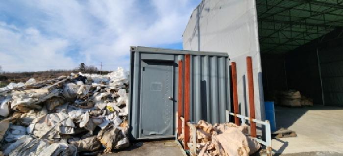 목록3 소재 제시외 컨테이너 박스 전경