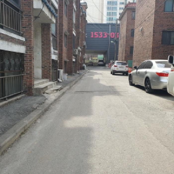 목록3 토지의 진입로(출입로) 쪽에서 위쪽으로 본 전경 