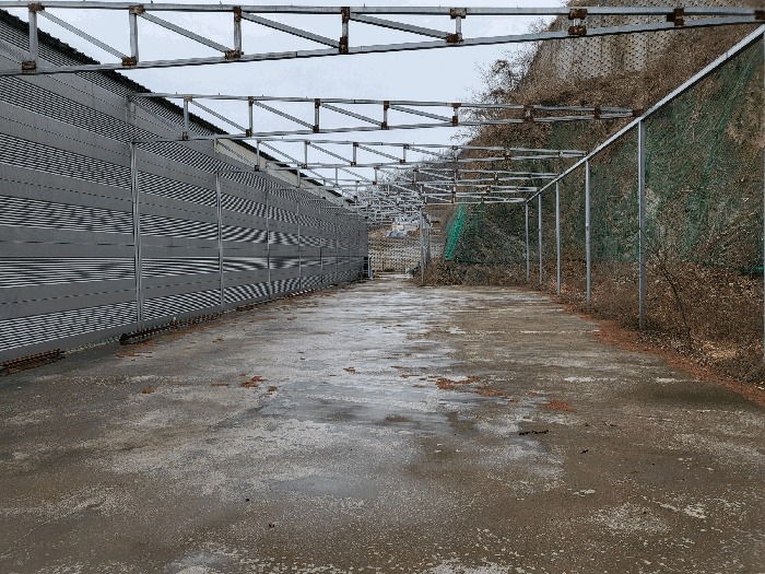 일련번호(2) 및 파이프조 구조물 전경