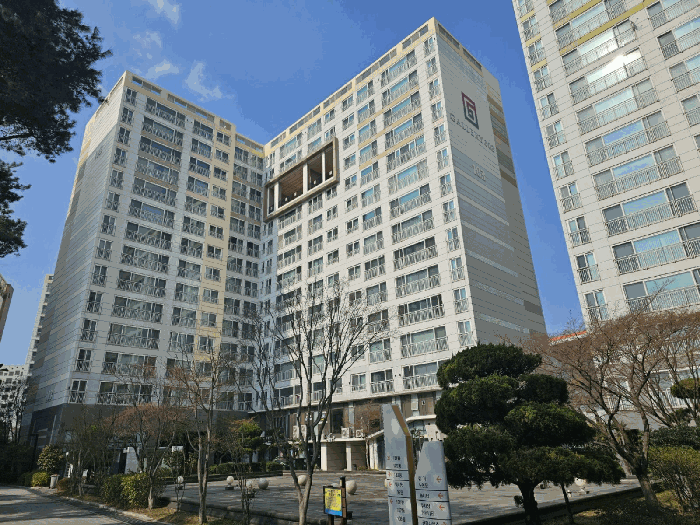 본건 동(103동) 전경