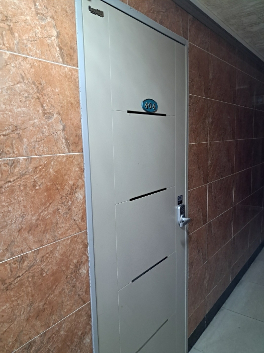 그린엠빌딩 4층 404호 출입구