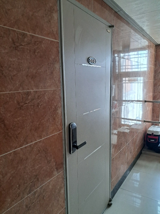 그린엠빌딩 5층 502호 출입구