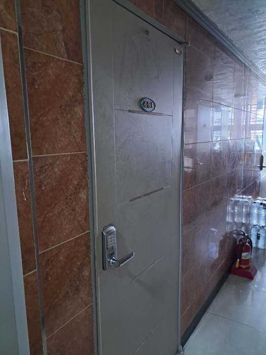 그린엠빌딩 4층 401호 출입구