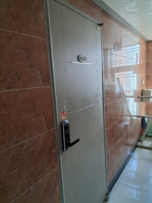 그린엠빌딩 4층 402호 출입구