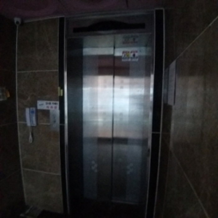 1층 내부 엘리베이터