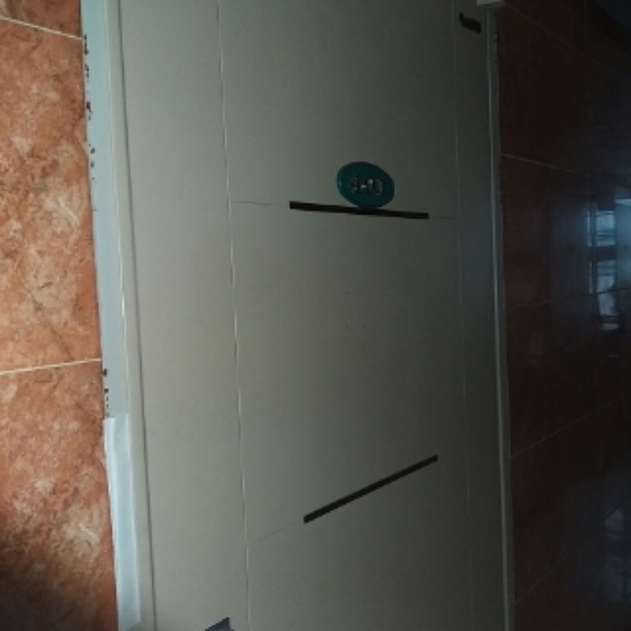 세대 출입문(401호)