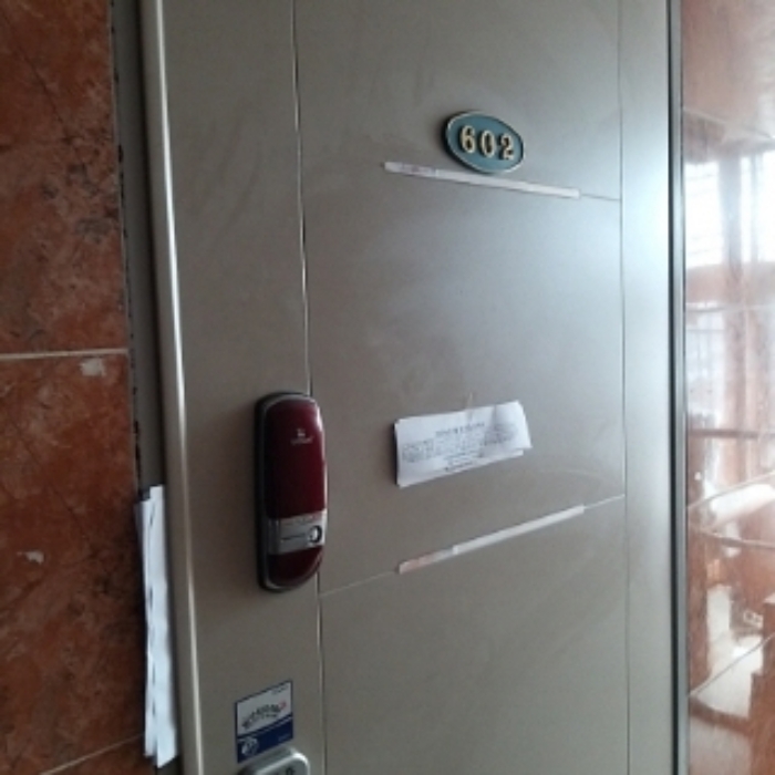 세대 출입문(602호)