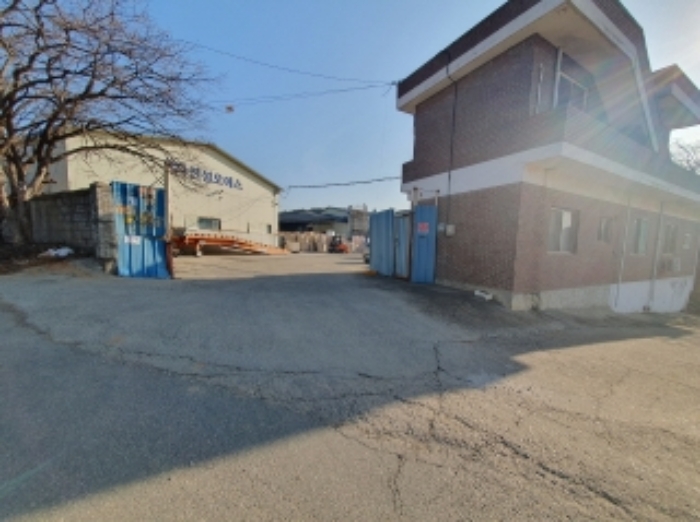 건물 입구 현황