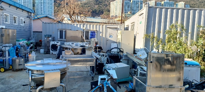 기호1 토지 및 컨테이너 전경