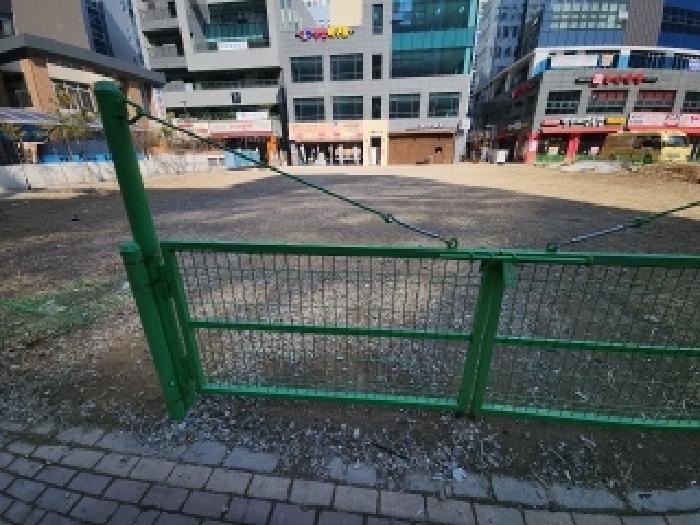 울타리 출입문 및 안내장