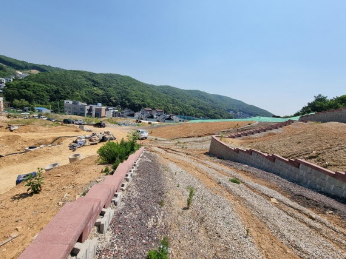 목록2. 옹벽과 전경