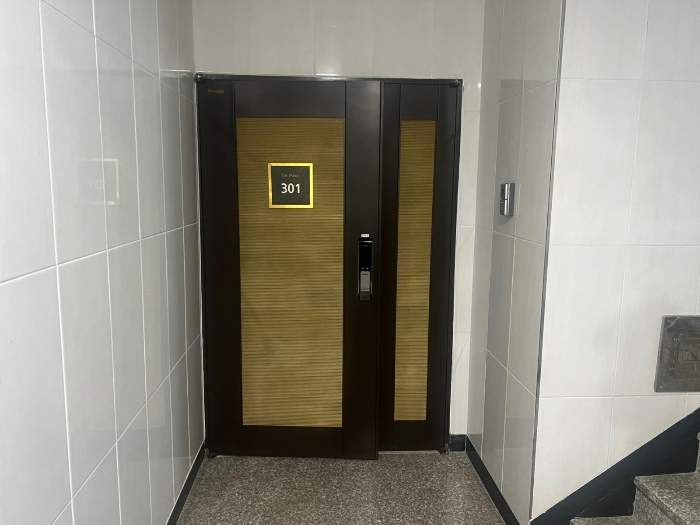 본건 세대 현관