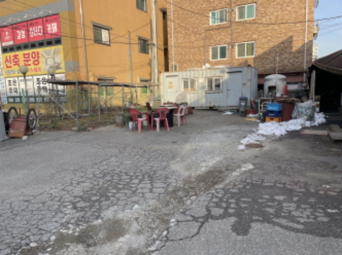 신현동 696-23 전경(제시외 건물-콘테이너)